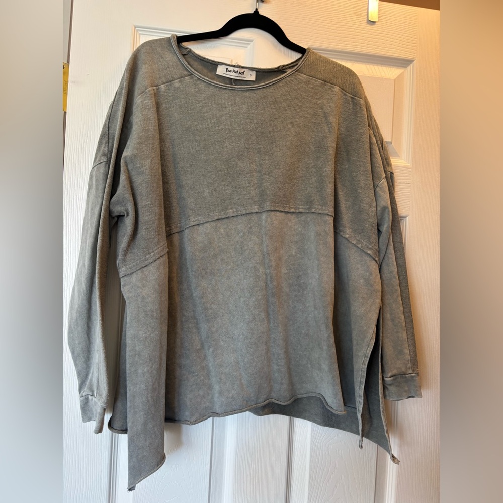 Three Bird Nest Heather Gray Top
